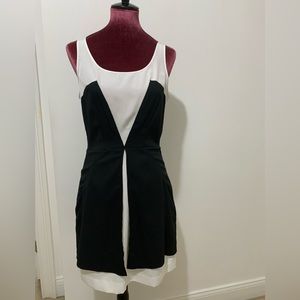 Zac Posen: Black-white geometric cut modern sleeveless dress by Zac Posen.